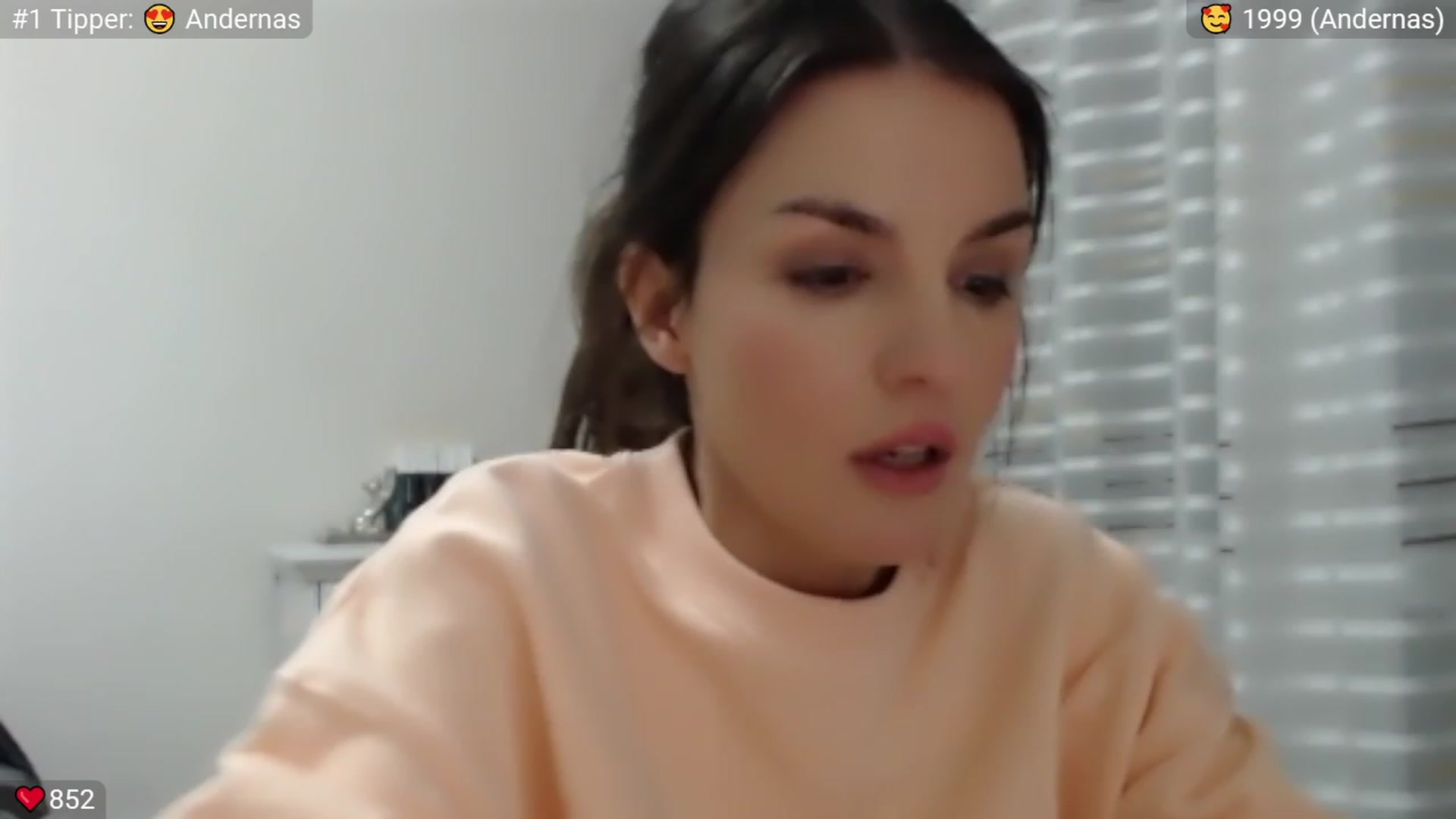 Gallery image thumbnail from Peppermint's myfreecams stream on, 02/04/2024, 02:31 image 12 of 20