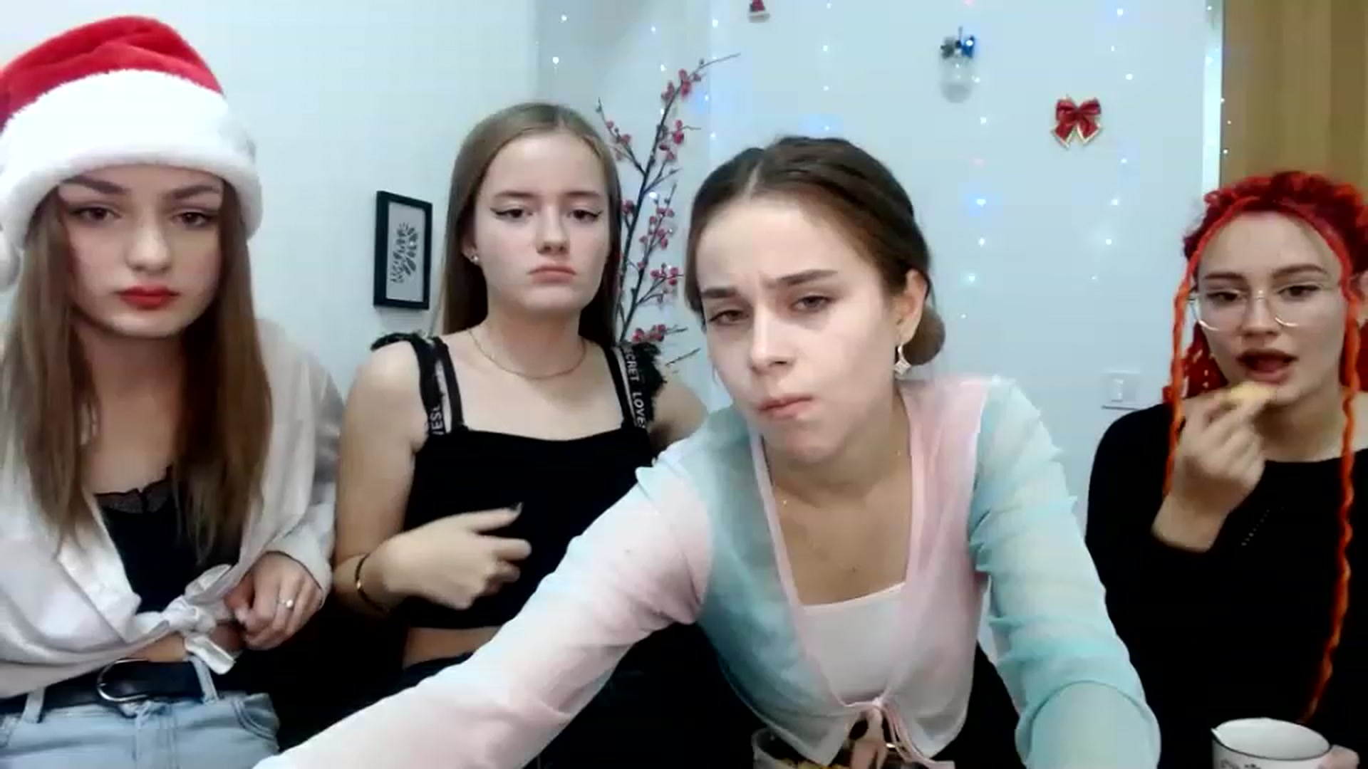 Gallery image thumbnail from PepperoniXXX's myfreecams stream on, 12/10/2022, 17:01 image 10 of 20