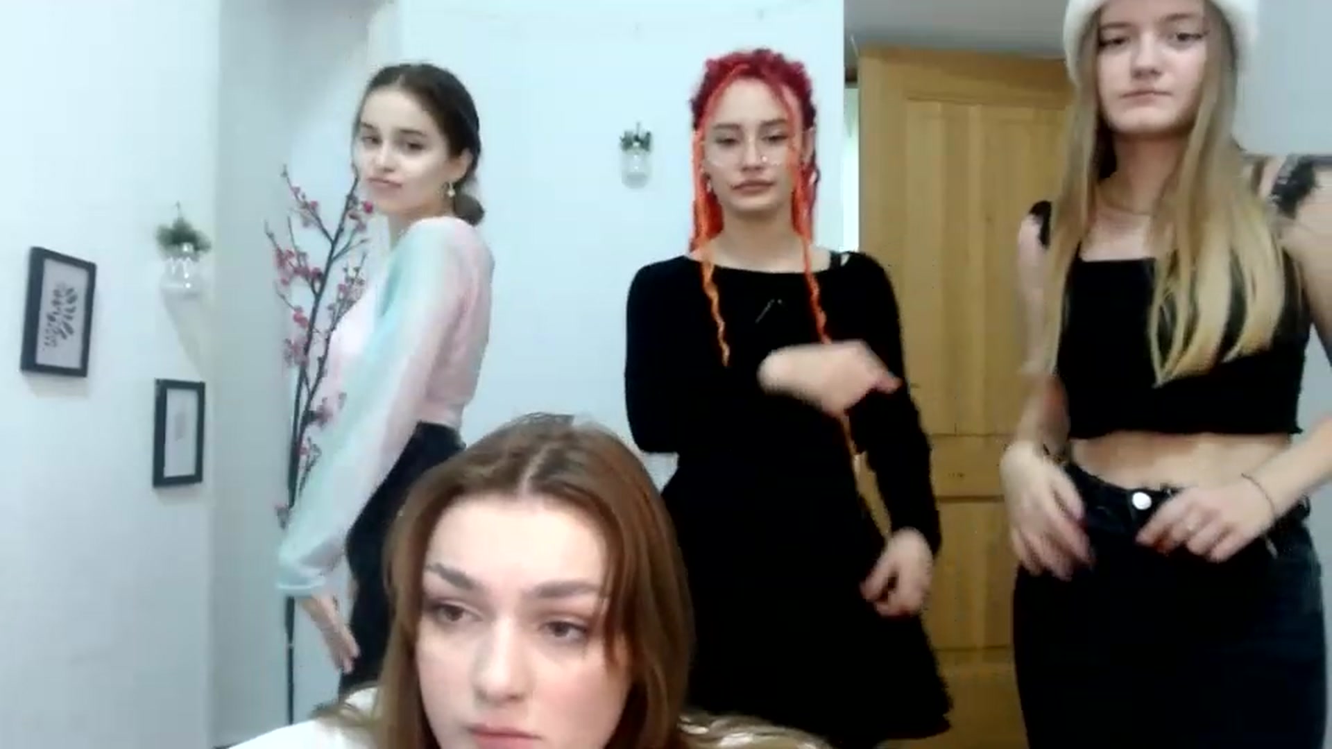Gallery image thumbnail from PepperoniXXX's myfreecams stream on, 12/10/2022, 17:58 image 19 of 20