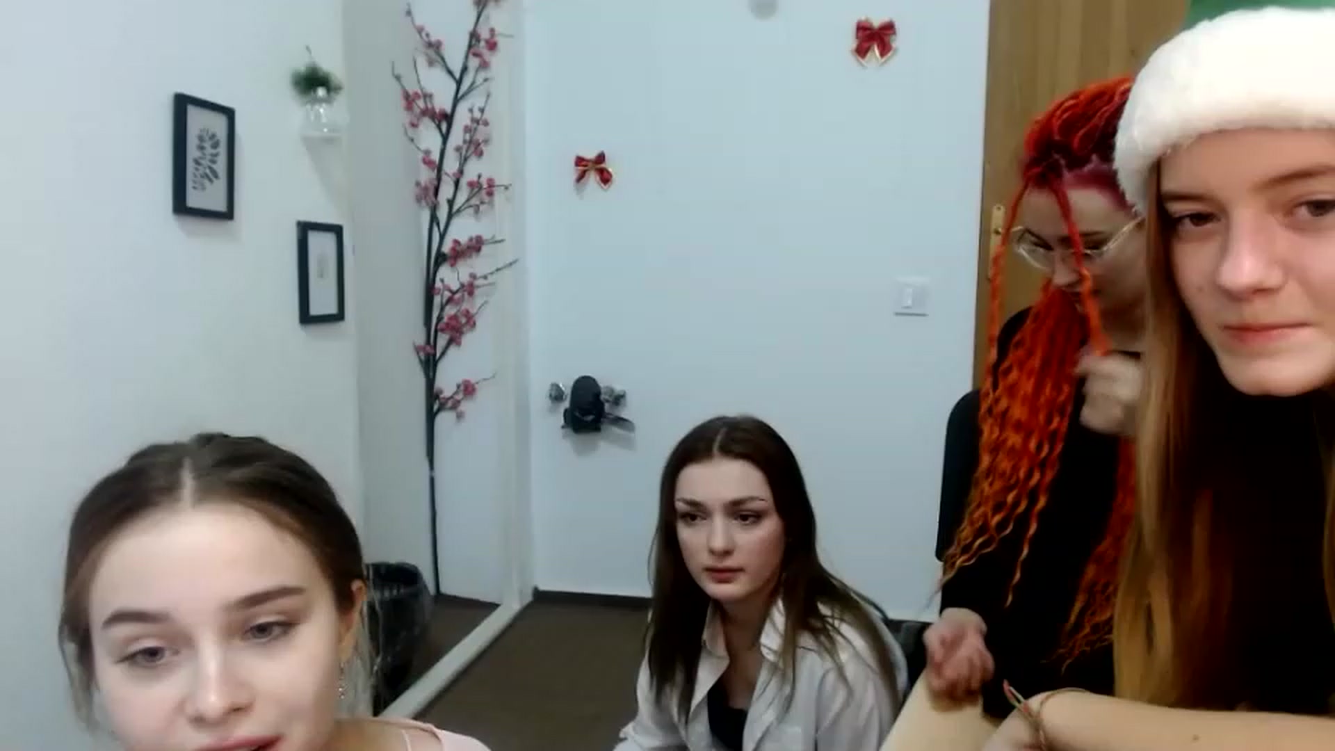 Gallery image thumbnail from PepperoniXXX's myfreecams stream on, 12/10/2022, 17:58 image 6 of 20