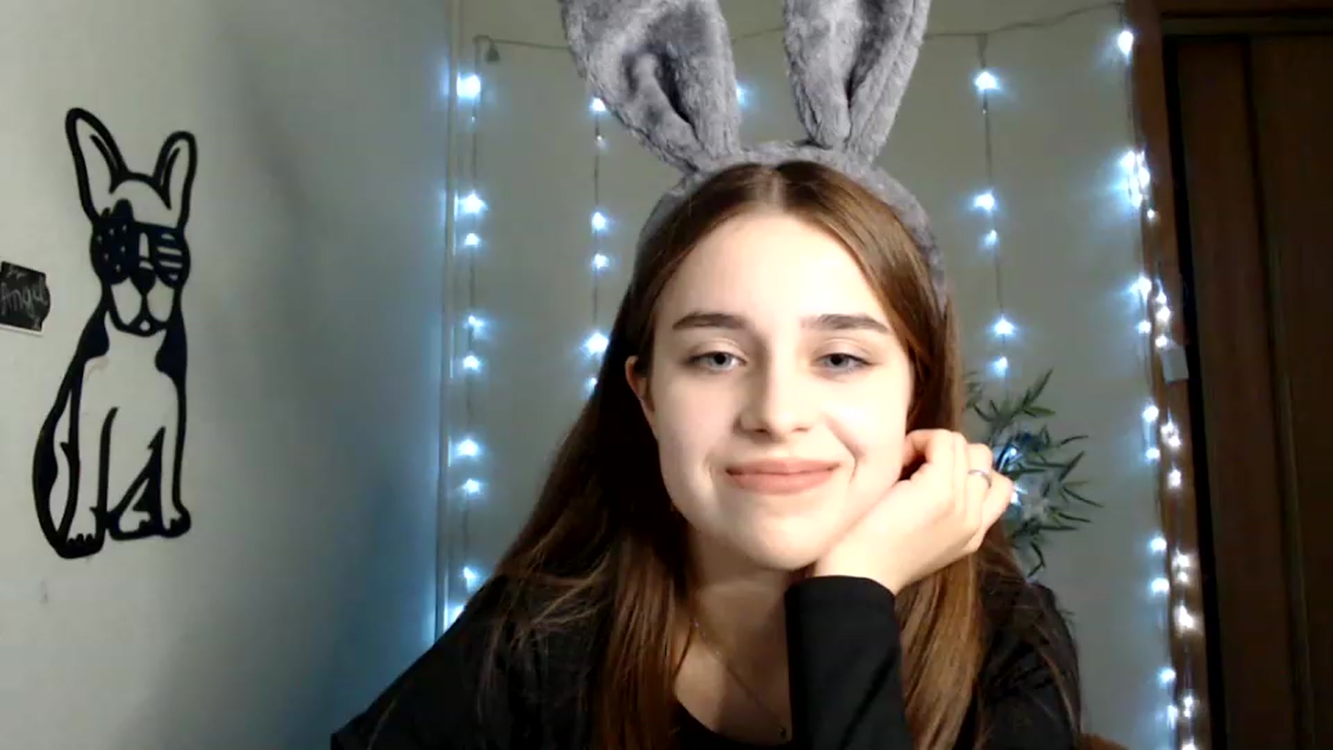 Gallery image thumbnail from PepperoniXXX's myfreecams stream on, 12/18/2022, 17:31 image 3 of 20