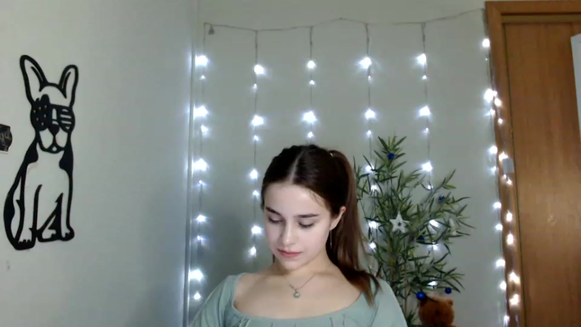 Gallery image thumbnail from PepperoniXXX's myfreecams stream on, 12/30/2022, 15:21 image 17 of 20