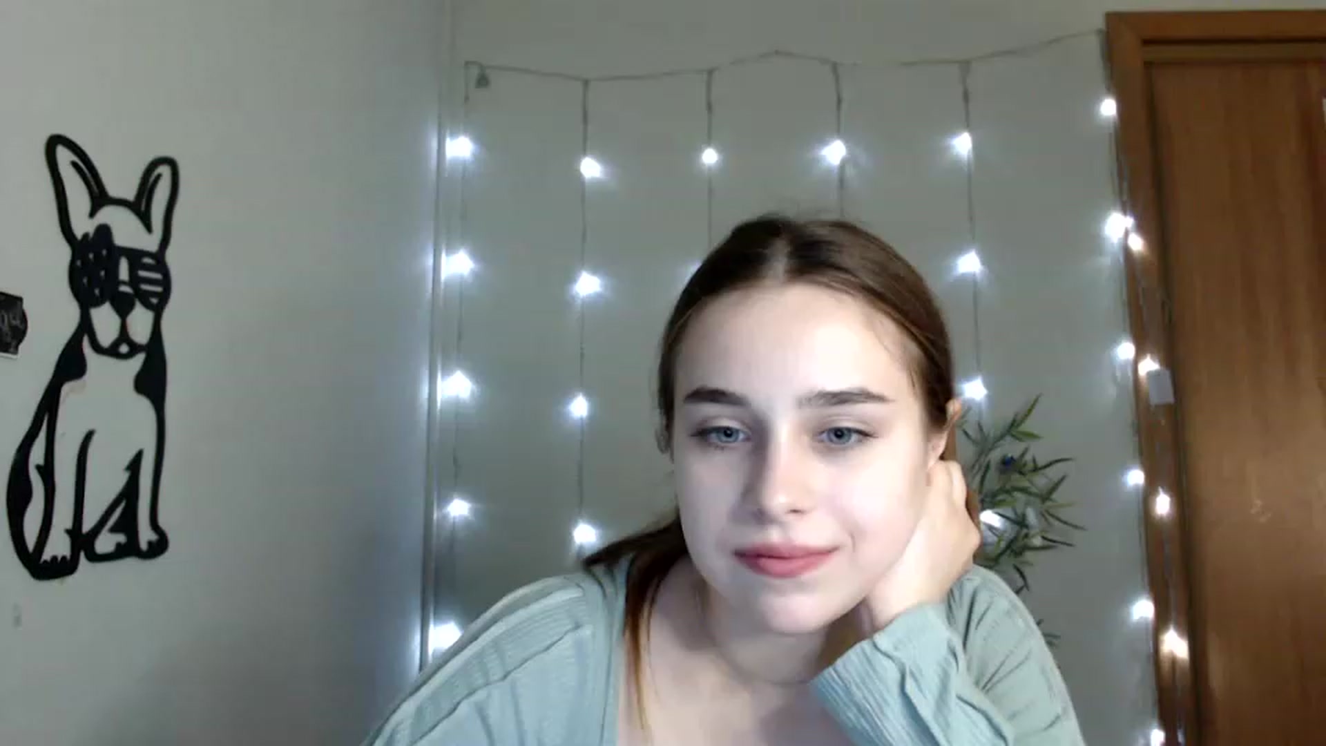 Gallery image thumbnail from PepperoniXXX's myfreecams stream on, 12/30/2022, 18:11 image 1 of 20