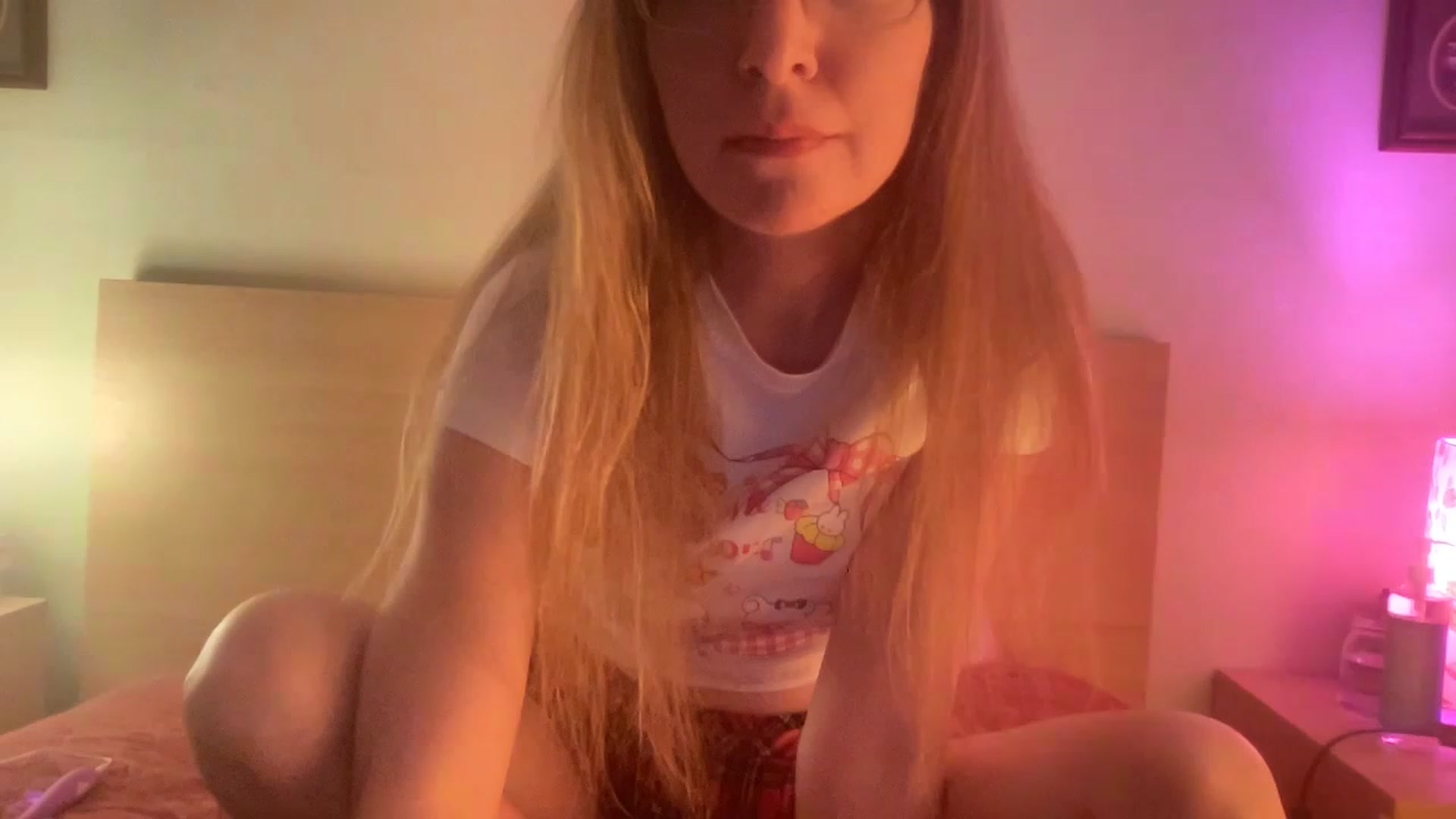 Gallery image thumbnail from Peppymint's myfreecams stream on, 04/06/2023, 24:56 image 20 of 20