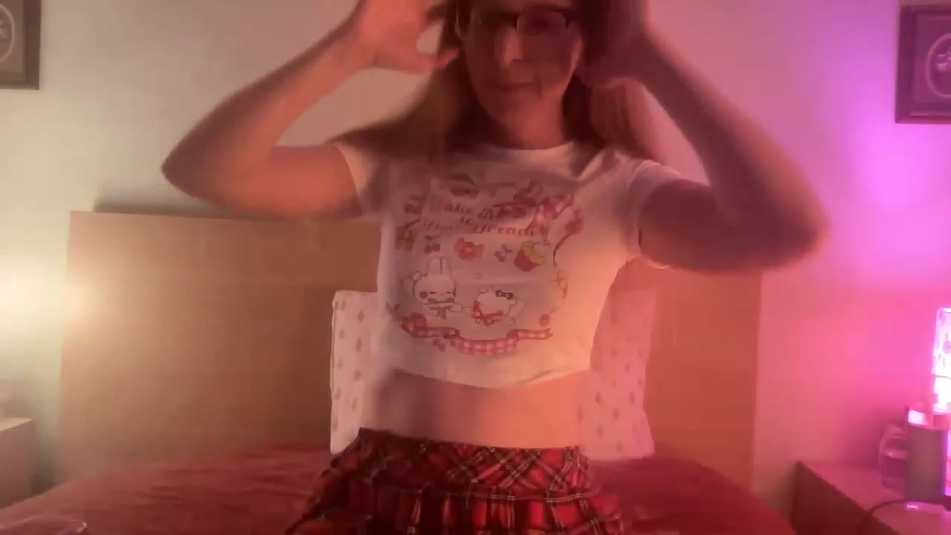Gallery image thumbnail from Peppymint's myfreecams stream on, 04/06/2023, 24:56 image 11 of 20