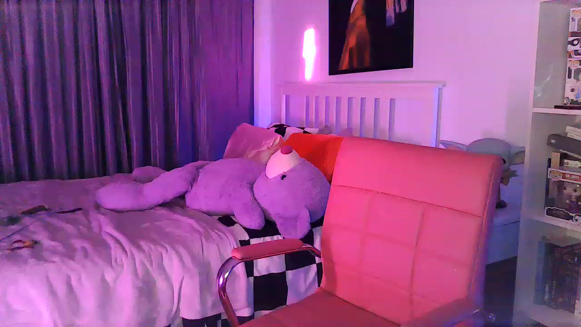 Gallery image thumbnail from Pepsi_Girl's myfreecams stream on, 06/26/2023, 03:40 image 2 of 20
