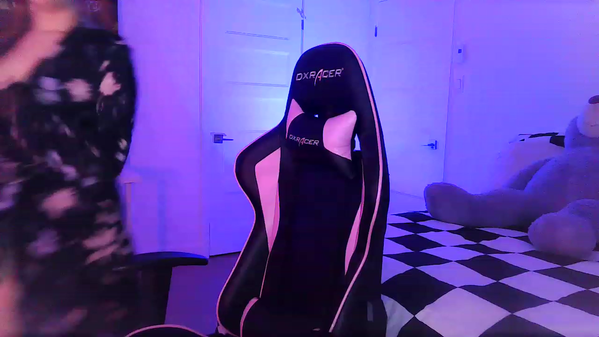 Gallery image thumbnail from Pepsi_Girl's myfreecams stream on, 07/06/2023, 22:57 image 1 of 20