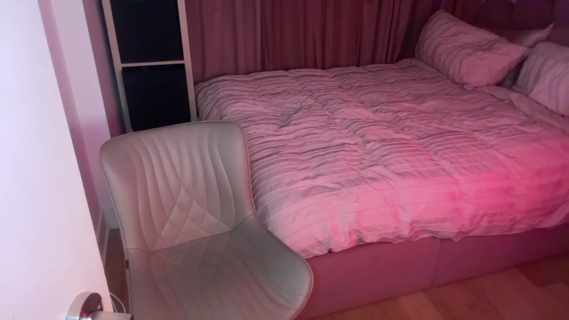 Gallery image thumbnail from Pepsi_Girl's myfreecams stream on, 07/20/2025, 18:39 image 11 of 20