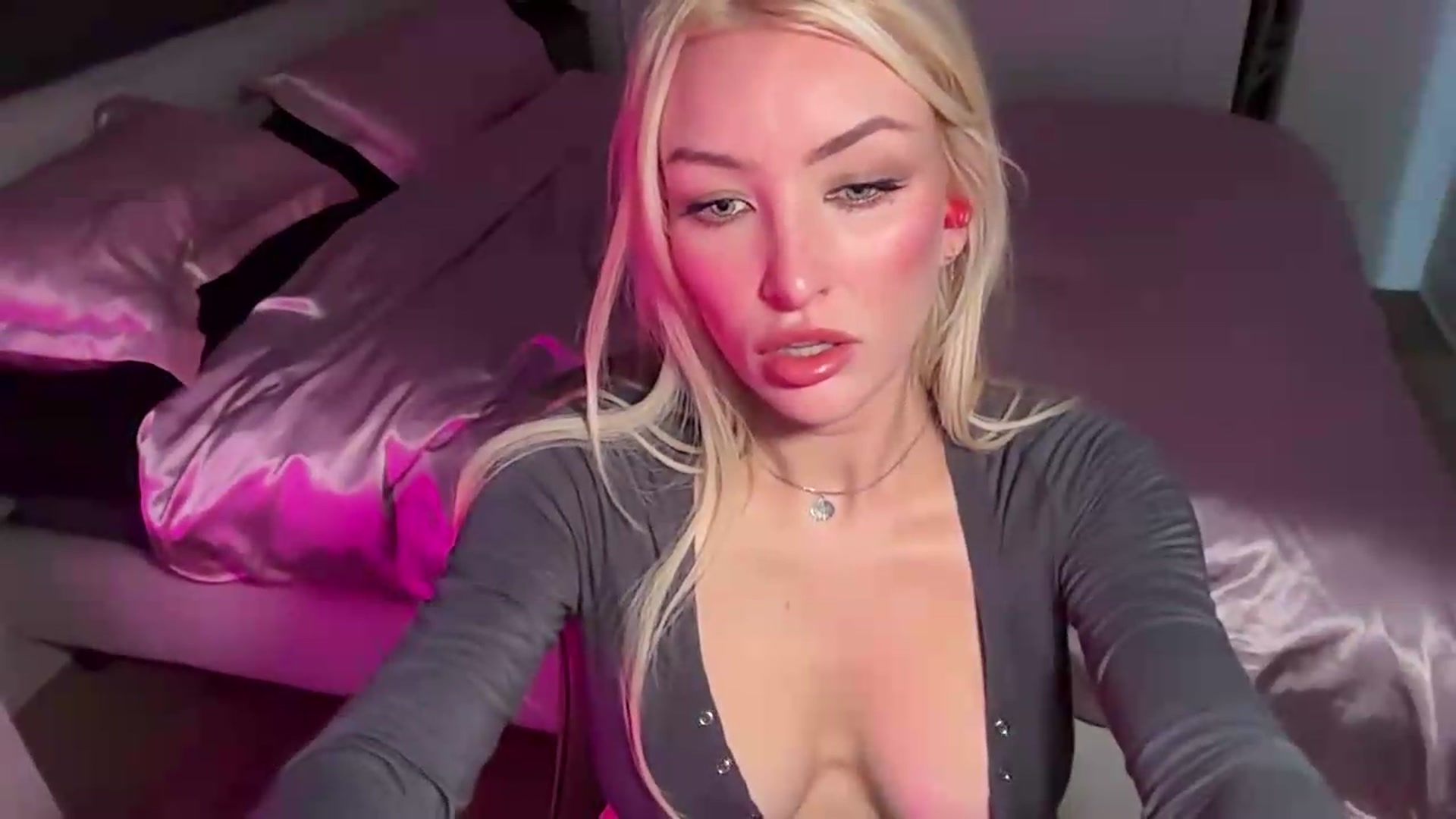 Gallery image thumbnail from Pepsi_Girl's myfreecams stream on, 07/23/2026, 19:01 image 12 of 20
