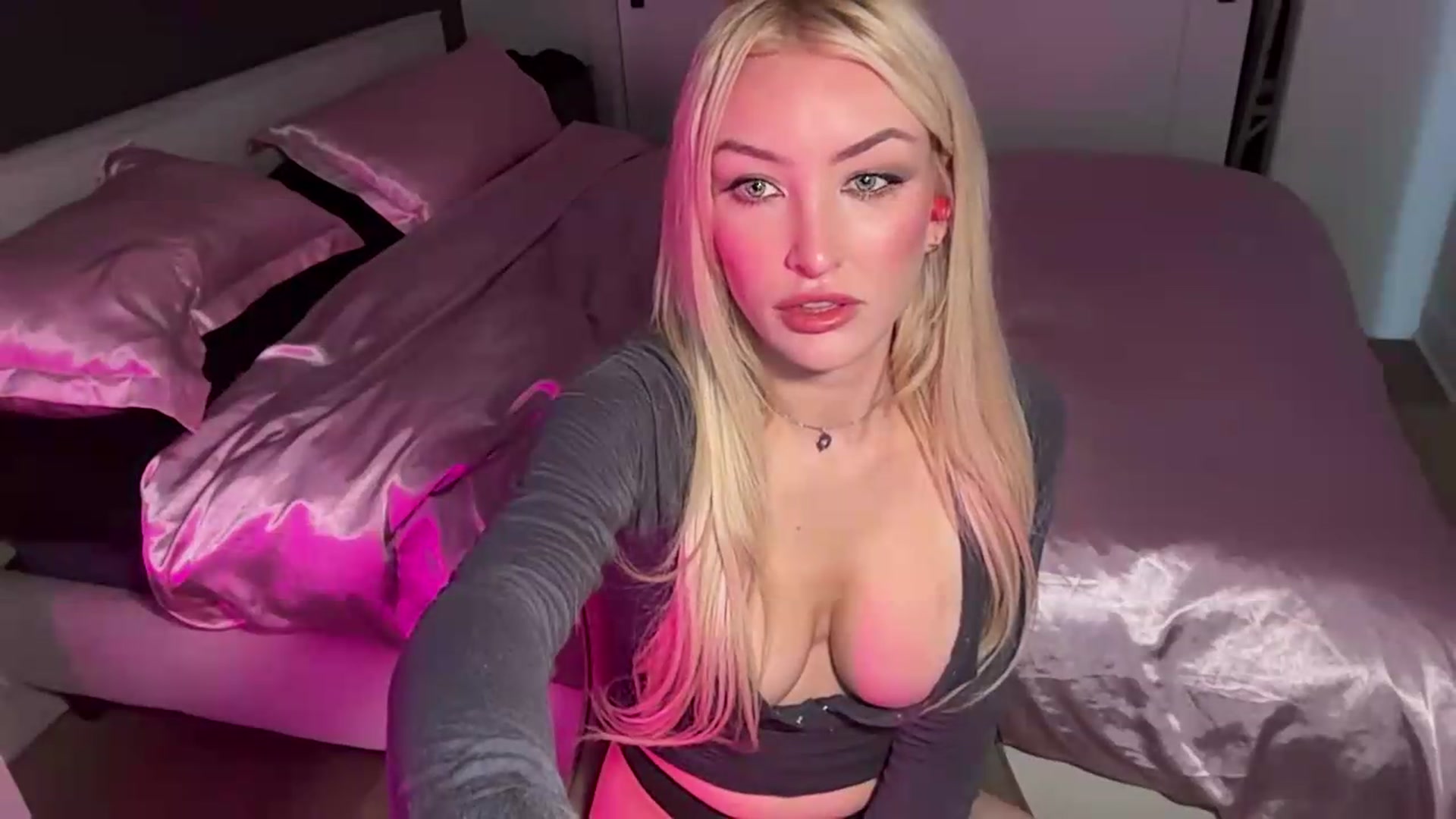 Gallery image thumbnail from Pepsi_Girl's myfreecams stream on, 07/23/2026, 19:01 image 3 of 20