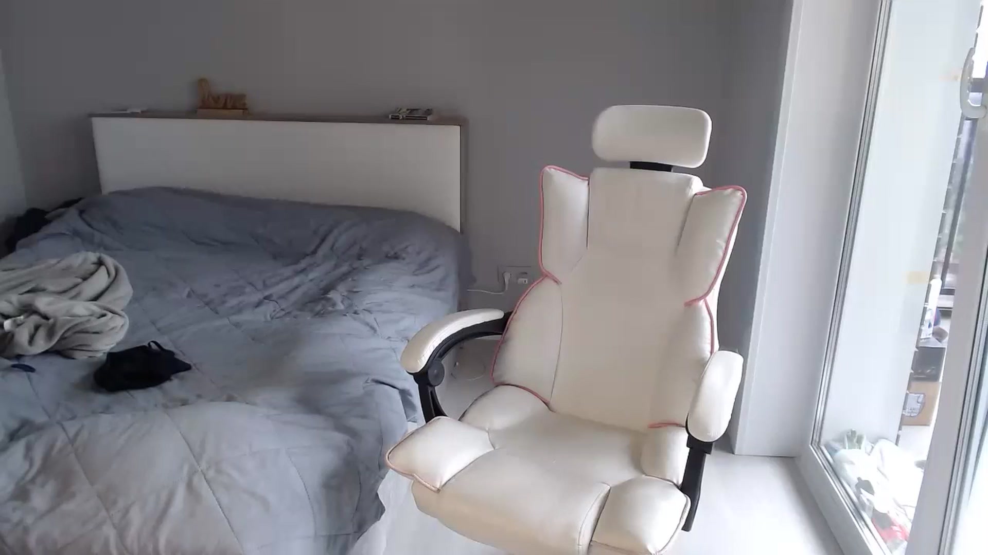 Gallery image thumbnail from Perfect_Blond's myfreecams stream on, 06/12/2024, 05:28 image 17 of 20
