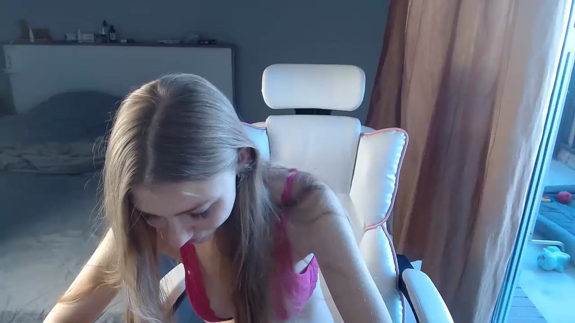 Gallery image thumbnail from Perfect_Blond's myfreecams stream on, 08/06/2024, 01:54 image 11 of 20