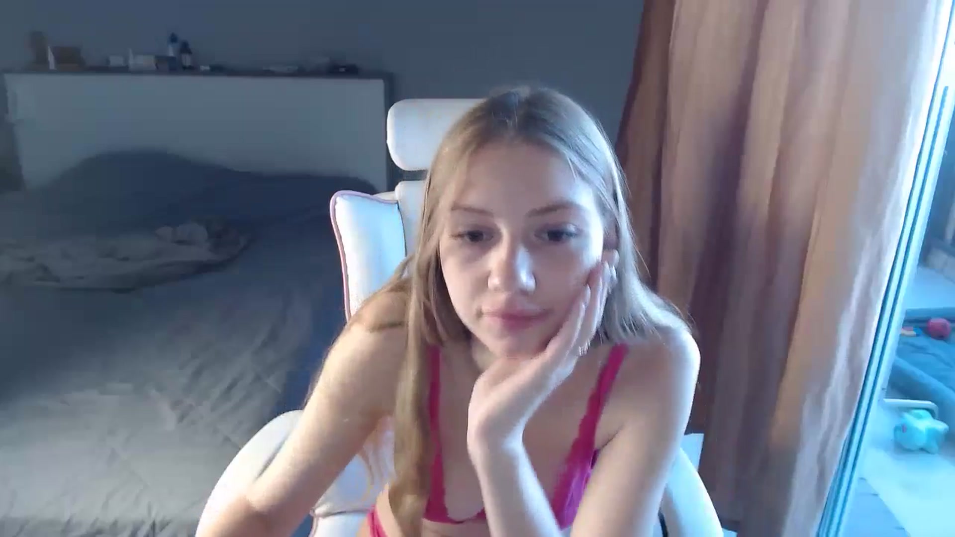 Gallery image thumbnail from Perfect_Blond's myfreecams stream on, 08/06/2024, 01:54 image 3 of 20