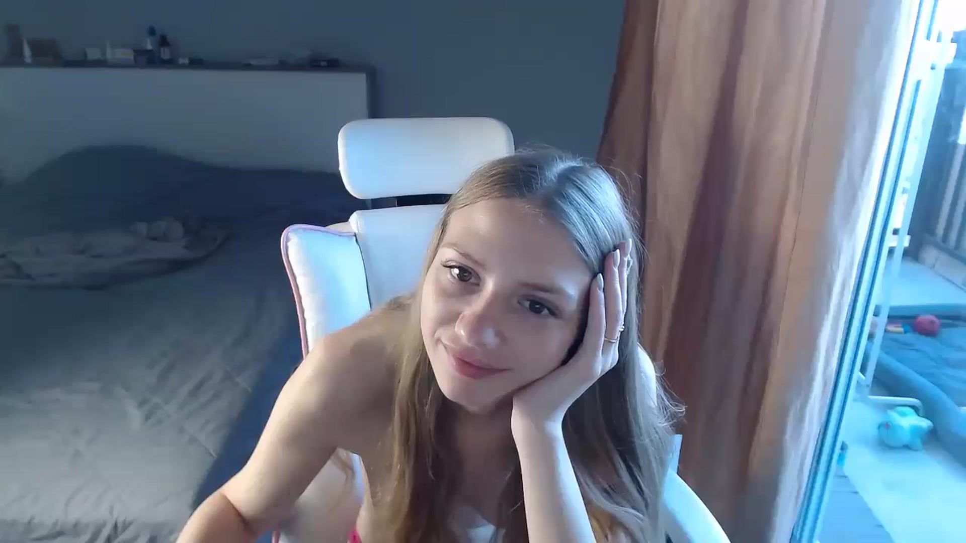 Gallery image thumbnail from Perfect_Blond's myfreecams stream on, 08/06/2024, 03:12 image 13 of 20