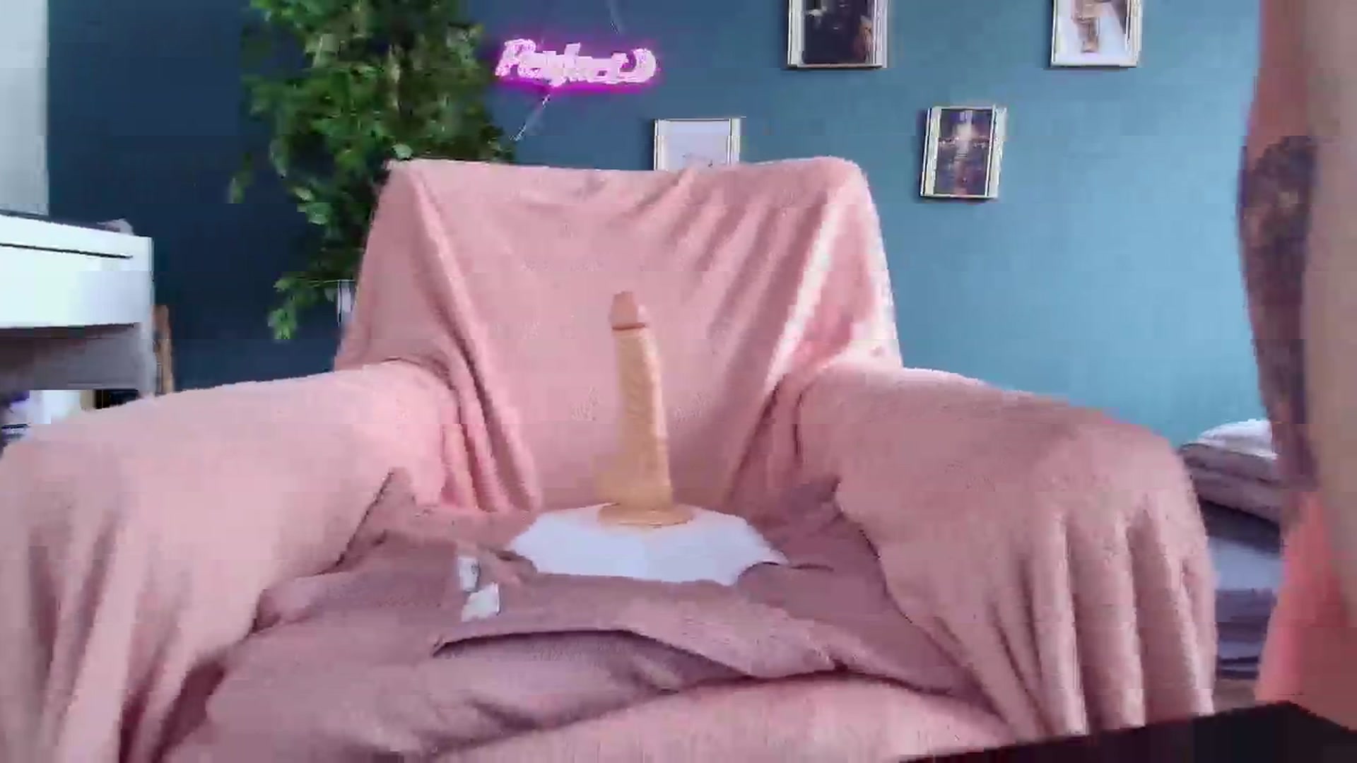 Gallery image thumbnail from Perfect_Moans's myfreecams stream on, 04/13/2026, 11:05 image 20 of 20