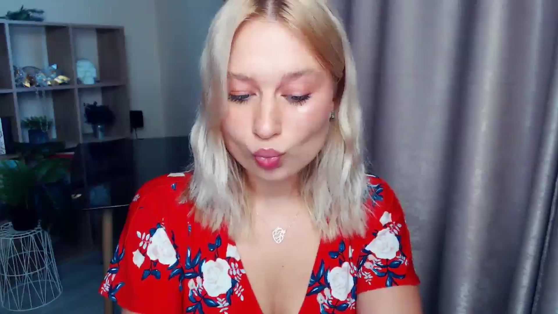 Gallery image thumbnail from Perfect_Star's myfreecams stream on, 09/06/2025, 16:42 image 11 of 20