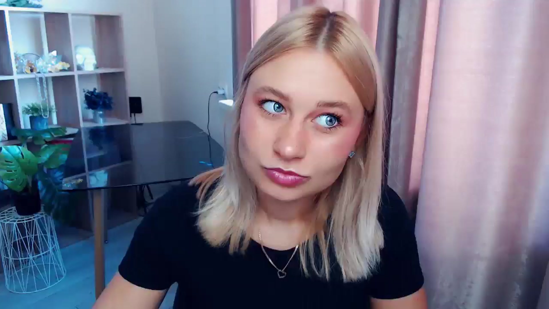 Gallery image thumbnail from Perfect_Star's myfreecams stream on, 09/07/2025, 07:59 image 1 of 20