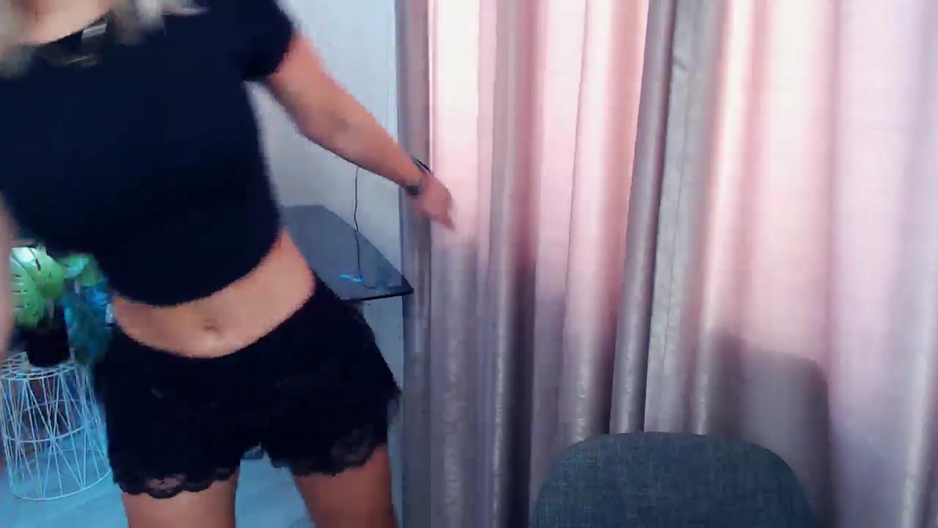 Gallery image thumbnail from Perfect_Star's myfreecams stream on, 09/07/2025, 07:59 image 16 of 20