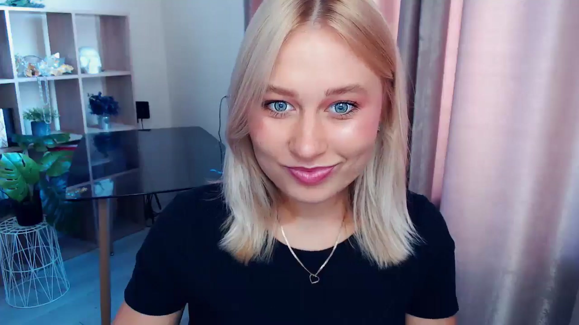 Gallery image thumbnail from Perfect_Star's myfreecams stream on, 09/07/2025, 07:59 image 9 of 20