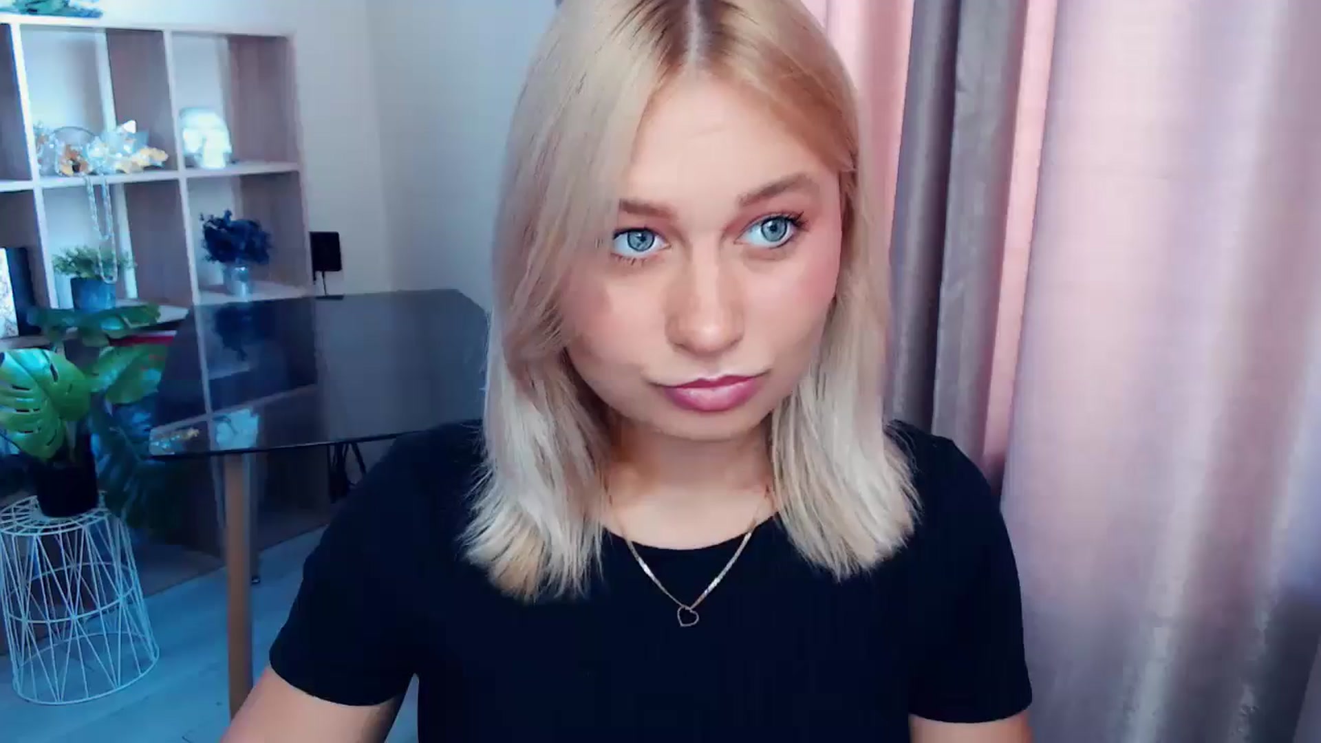 Gallery image thumbnail from Perfect_Star's myfreecams stream on, 09/07/2025, 07:59 image 10 of 20