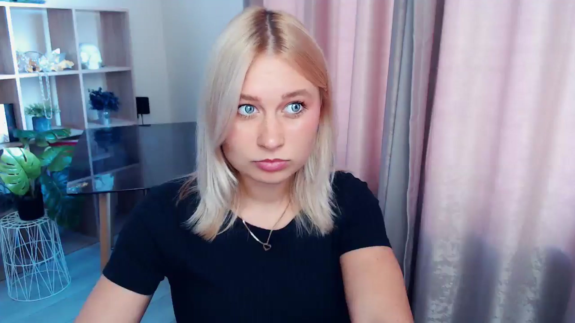 Gallery image thumbnail from Perfect_Star's myfreecams stream on, 09/07/2025, 10:31 image 9 of 20