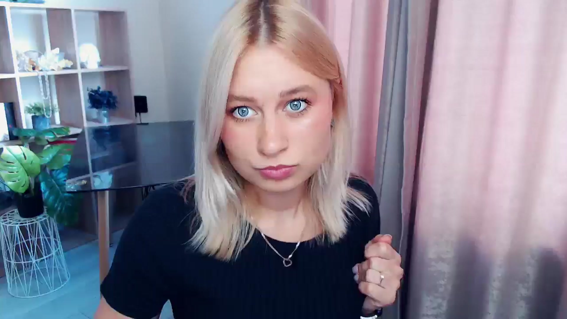 Gallery image thumbnail from Perfect_Star's myfreecams stream on, 09/07/2025, 10:31 image 11 of 20
