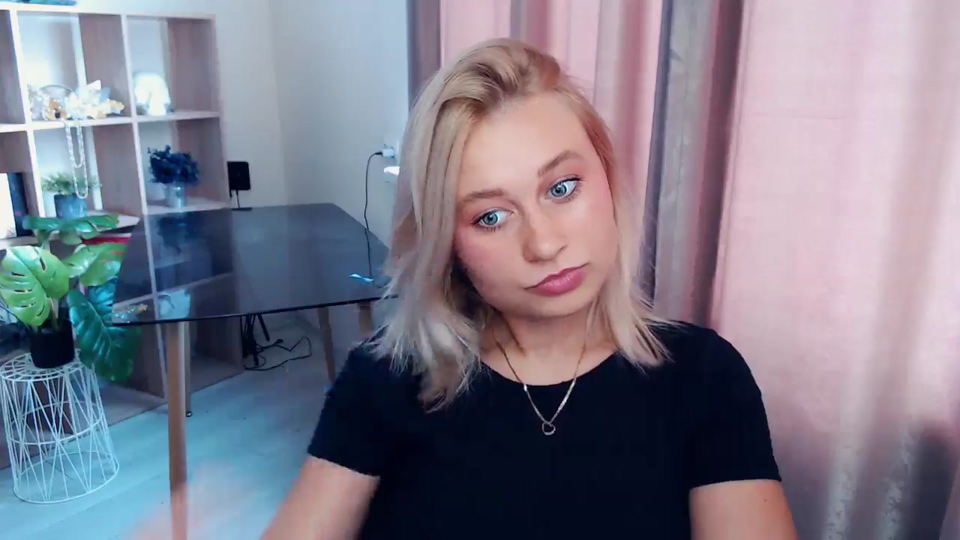 Gallery image thumbnail from Perfect_Star's myfreecams stream on, 09/07/2025, 10:31 image 17 of 20