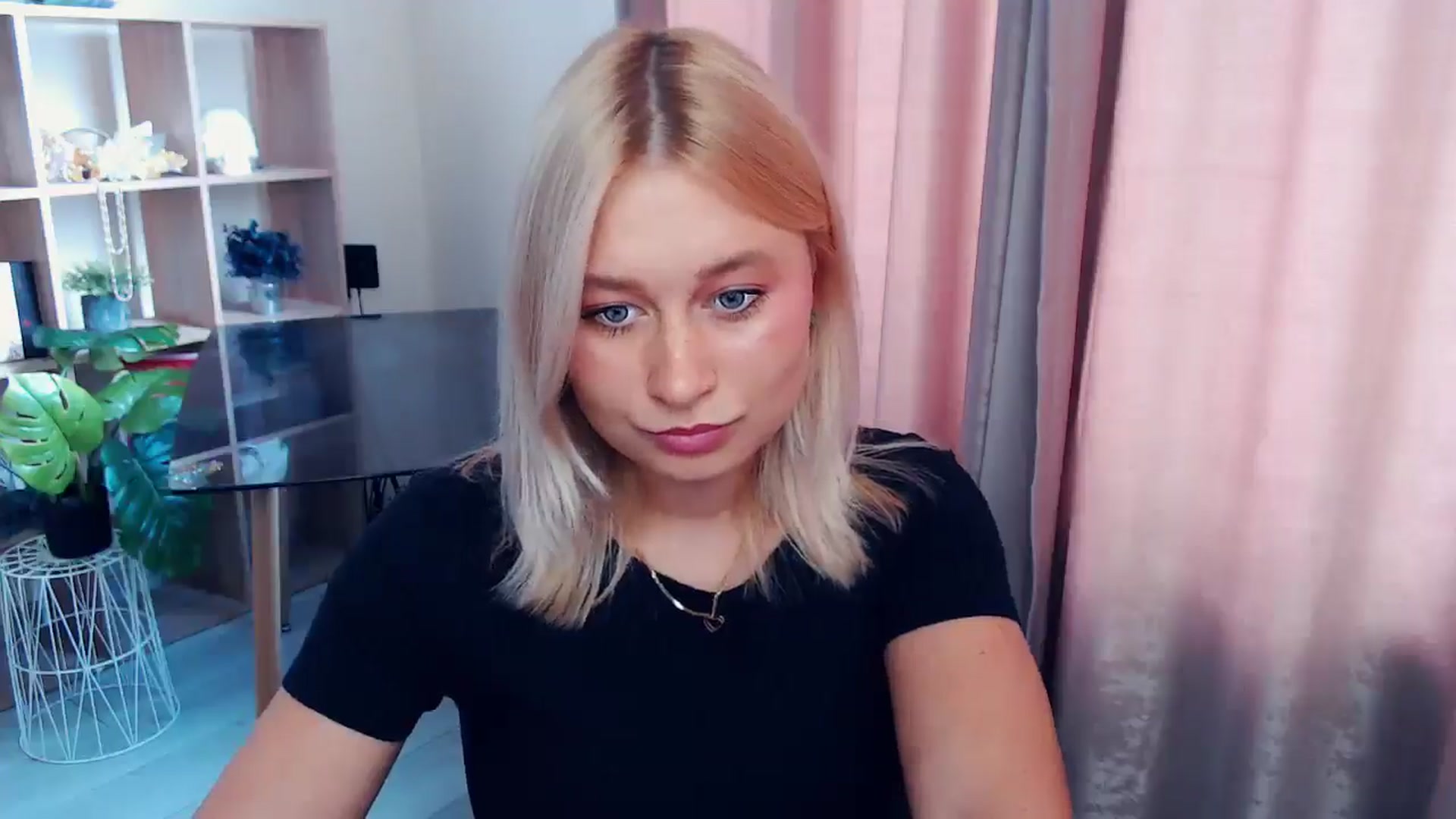 Gallery image thumbnail from Perfect_Star's myfreecams stream on, 09/07/2025, 10:31 image 12 of 20