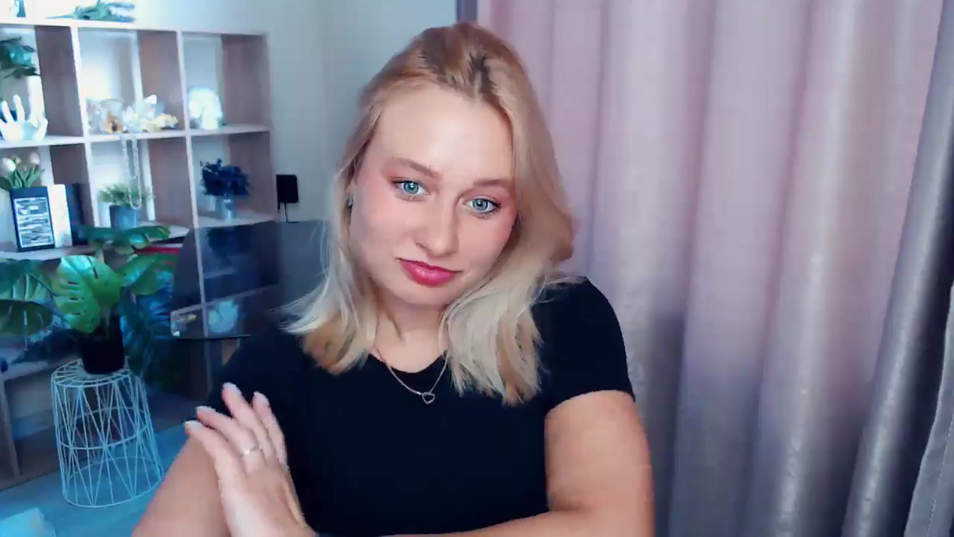 Gallery image thumbnail from Perfect_Star's myfreecams stream on, 09/07/2025, 16:18 image 2 of 20