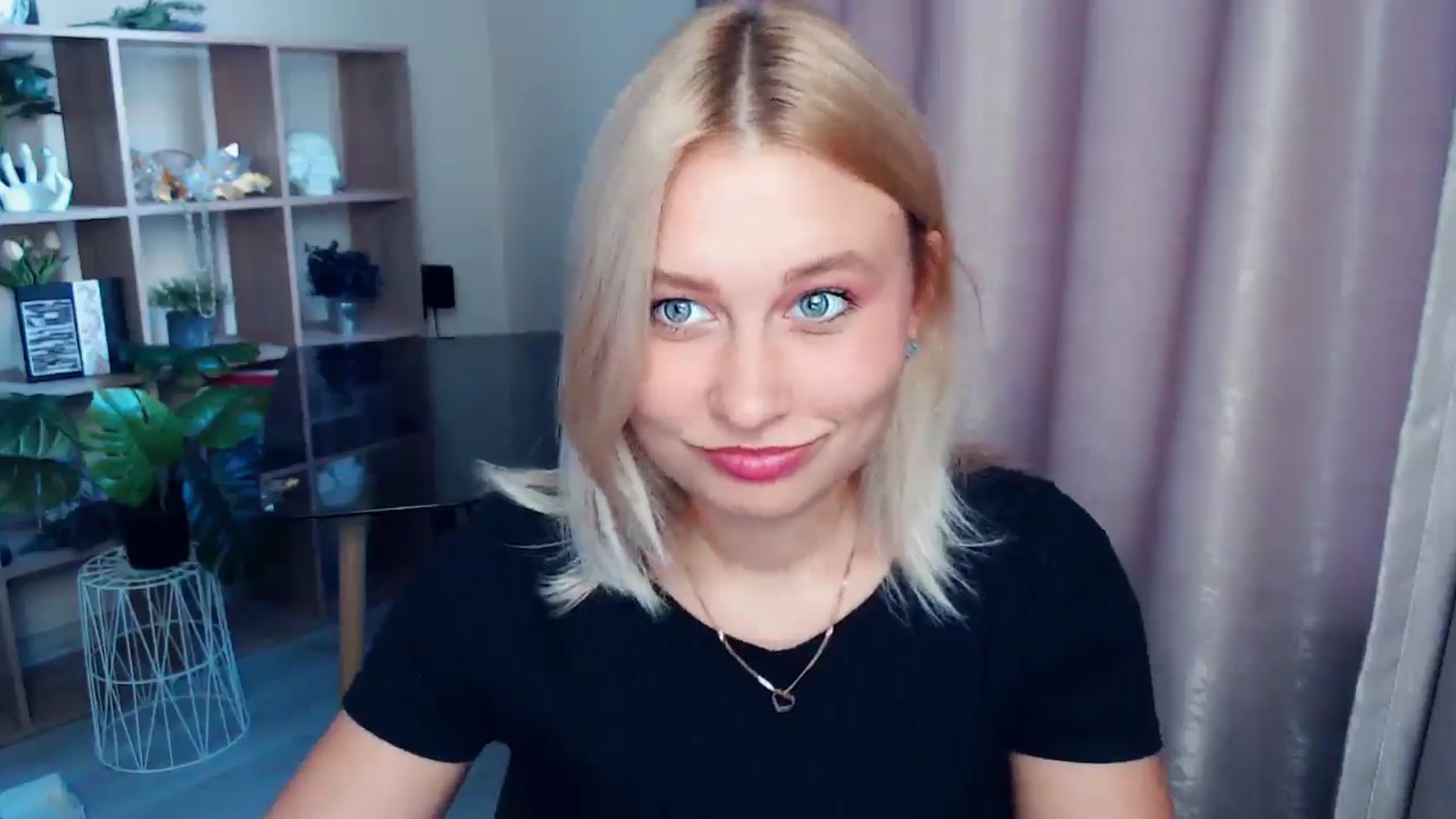 Gallery image thumbnail from Perfect_Star's myfreecams stream on, 09/07/2025, 16:18 image 15 of 20