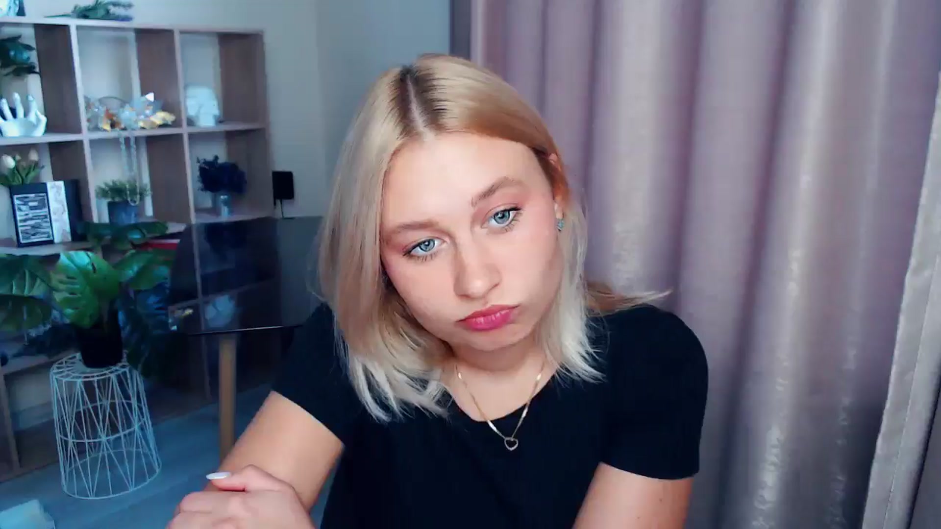 Gallery image thumbnail from Perfect_Star's myfreecams stream on, 09/07/2025, 16:18 image 16 of 20