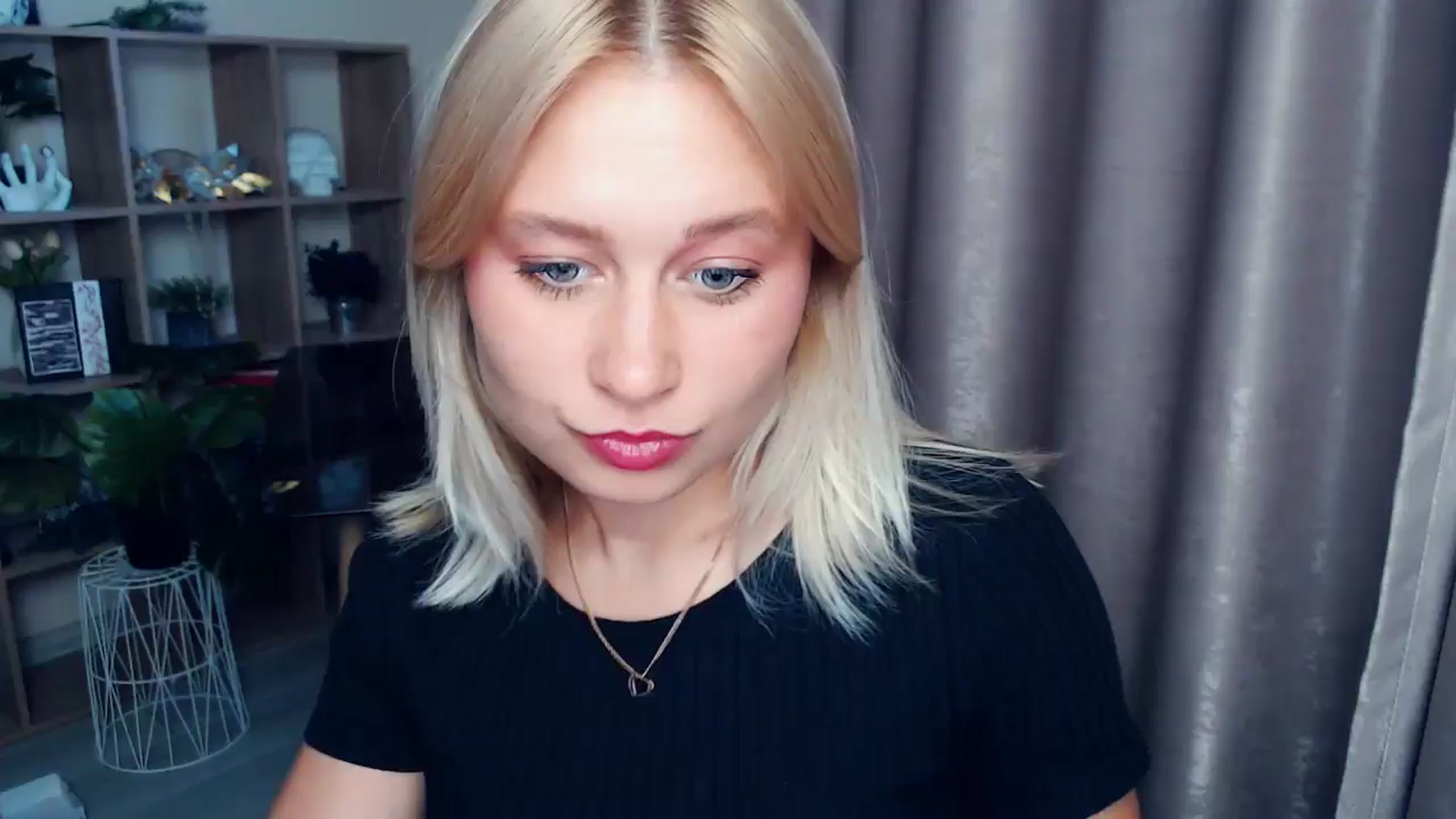 Gallery image thumbnail from Perfect_Star's myfreecams stream on, 09/07/2025, 16:52 image 3 of 20