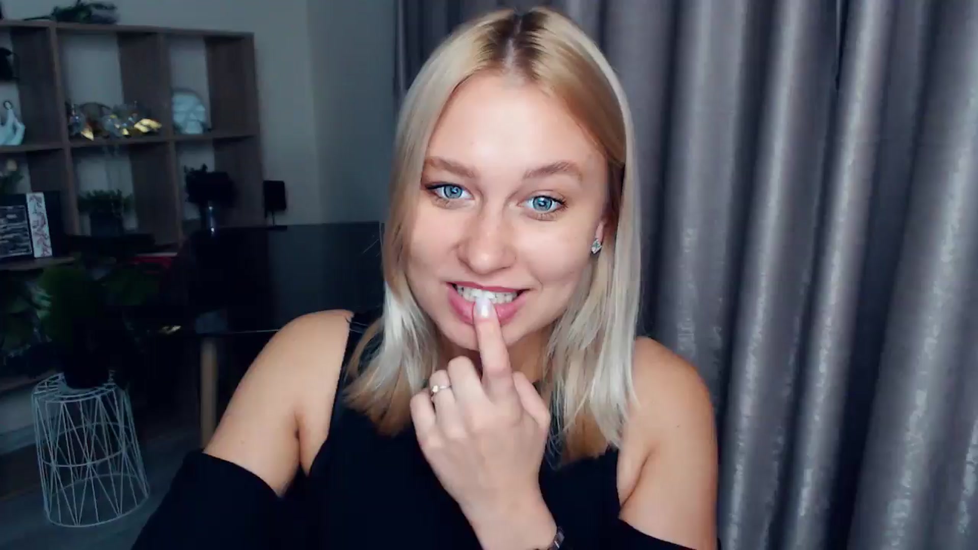 Gallery image thumbnail from Perfect_Star's myfreecams stream on, 09/08/2025, 17:48 image 18 of 20