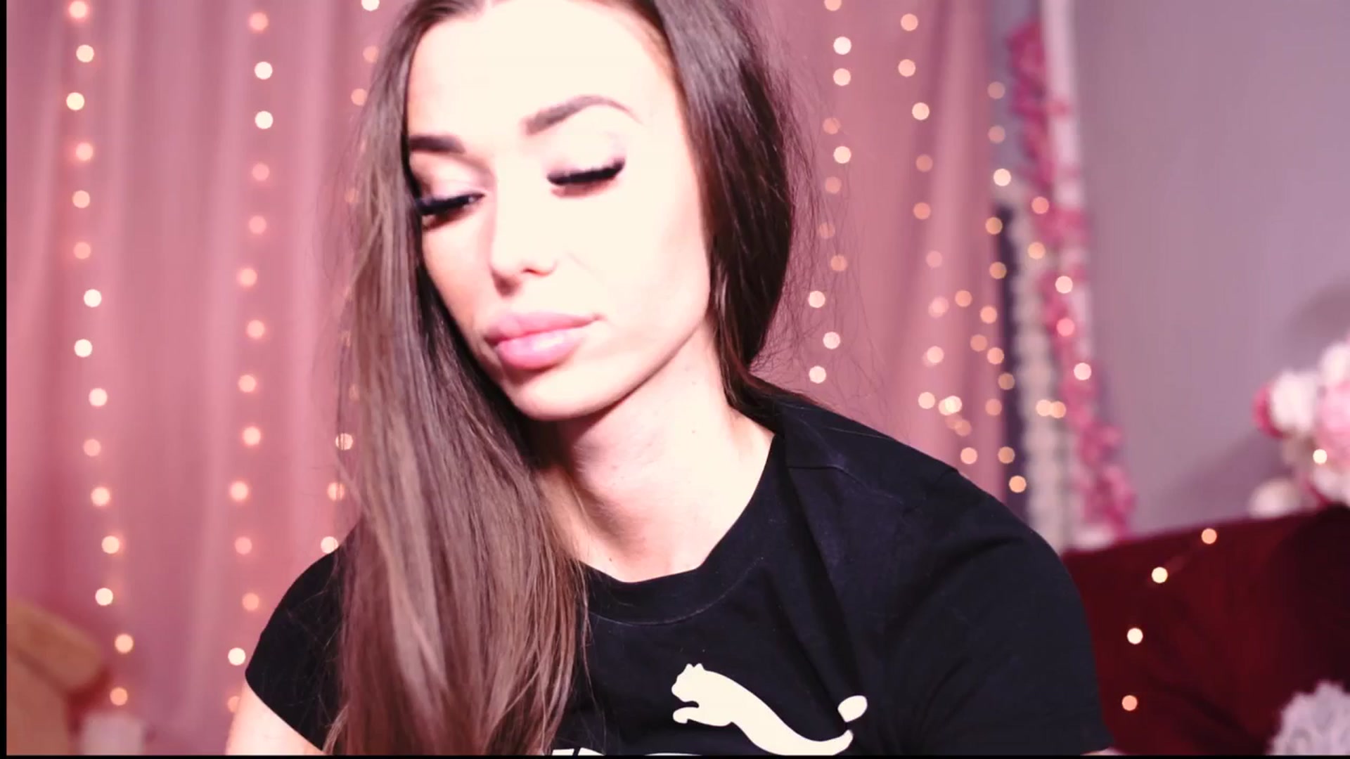 Gallery image thumbnail from Perfectview's myfreecams stream on, 03/21/2026, 13:36 image 16 of 20
