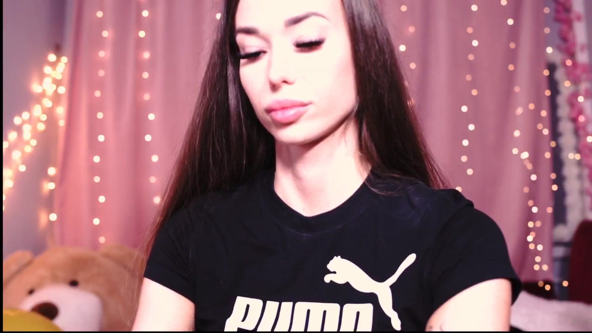 Gallery image thumbnail from Perfectview's myfreecams stream on, 04/06/2026, 20:07 image 18 of 20