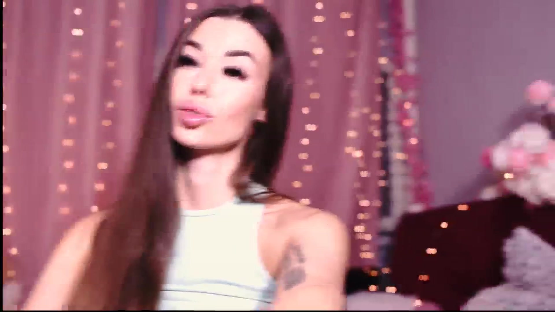 Gallery image thumbnail from Perfectview's myfreecams stream on, 04/16/2026, 20:52 image 16 of 20