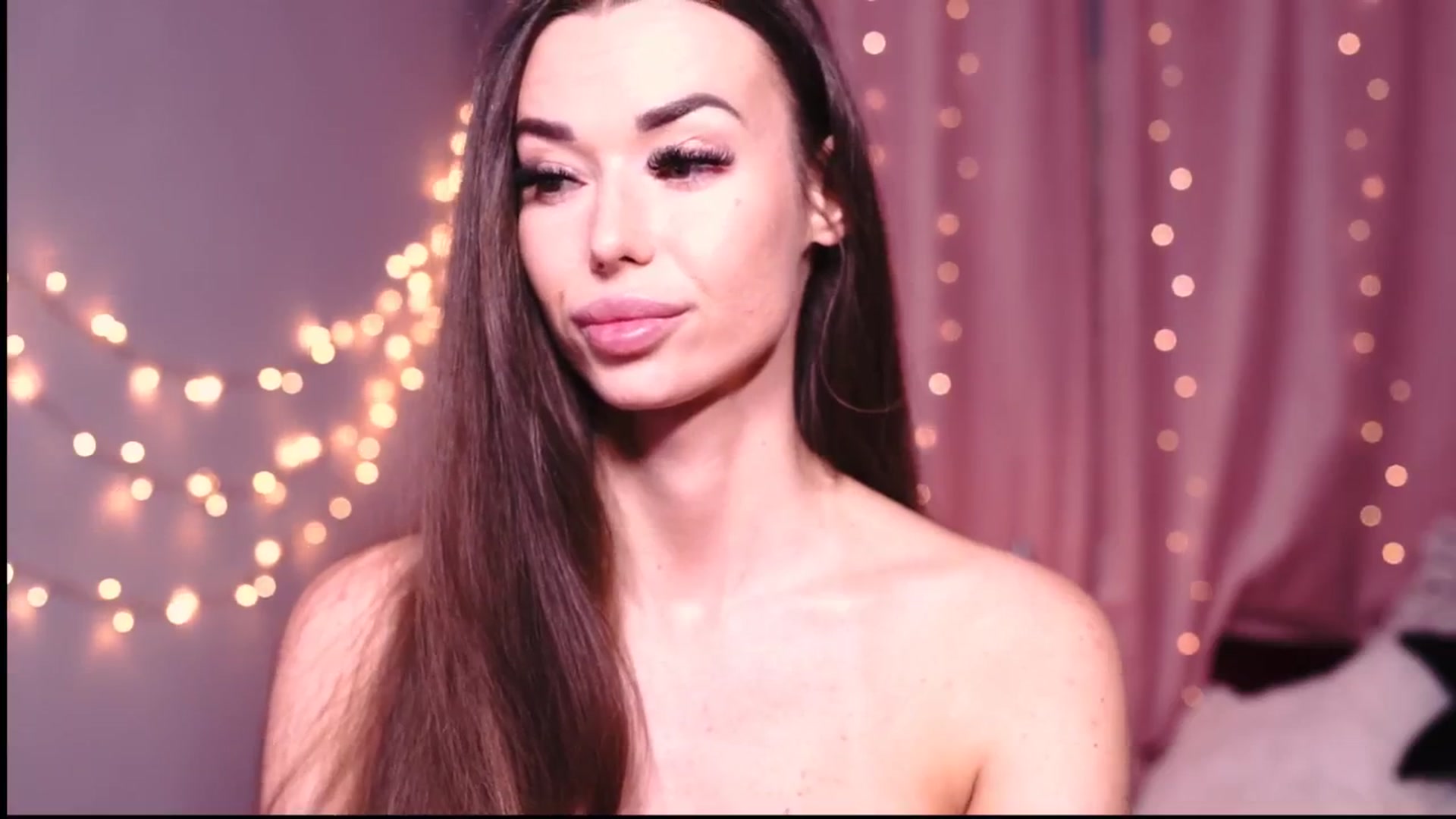 Gallery image thumbnail from Perfectview's myfreecams stream on, 05/03/2026, 18:34 image 12 of 20