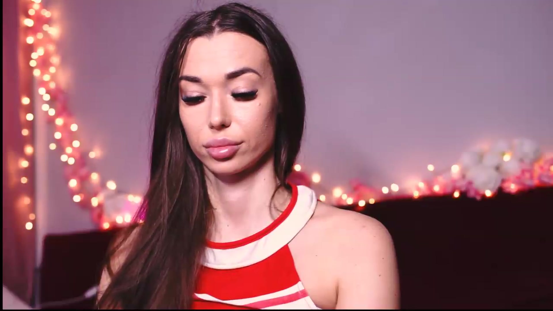 Gallery image thumbnail from Perfectview's myfreecams stream on, 06/13/2026, 13:45 image 12 of 20