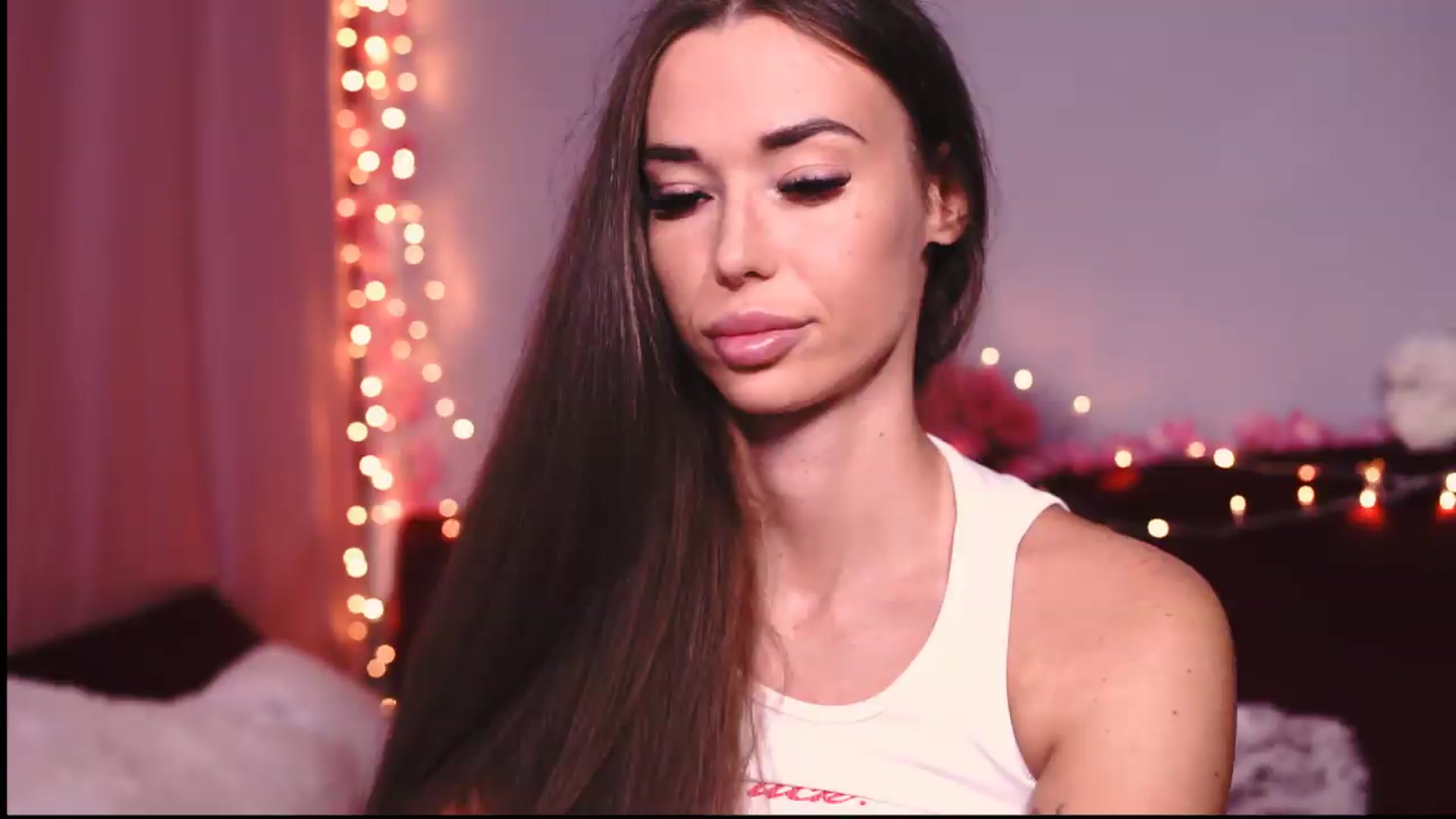 Gallery image thumbnail from Perfectview's myfreecams stream on, 07/19/2026, 11:45 image 17 of 20