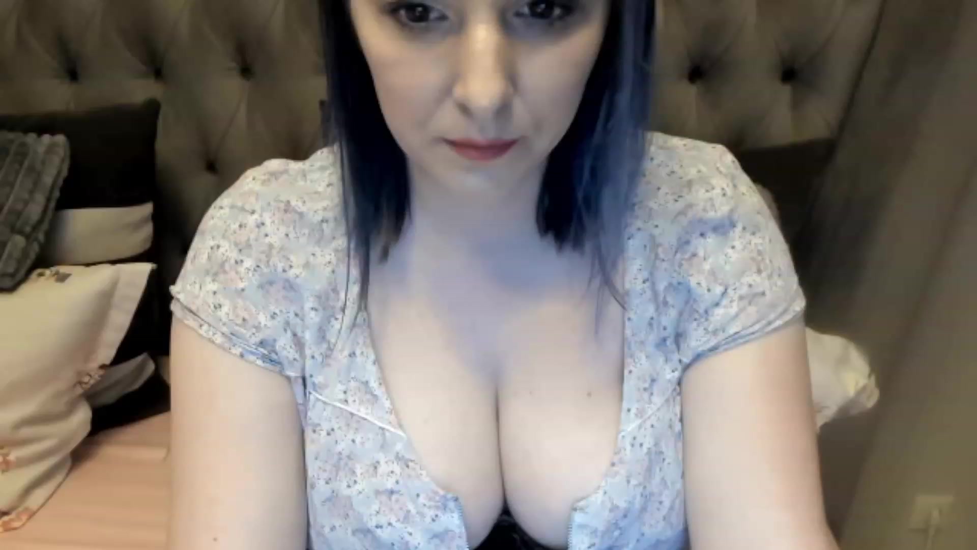 Gallery image thumbnail from PerkyBlinders's myfreecams stream on, 01/29/2023, 15:25 image 14 of 20