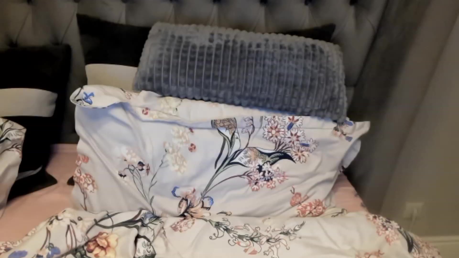 Gallery image thumbnail from PerkyBlinders's myfreecams stream on, 04/01/2023, 18:57 image 2 of 20