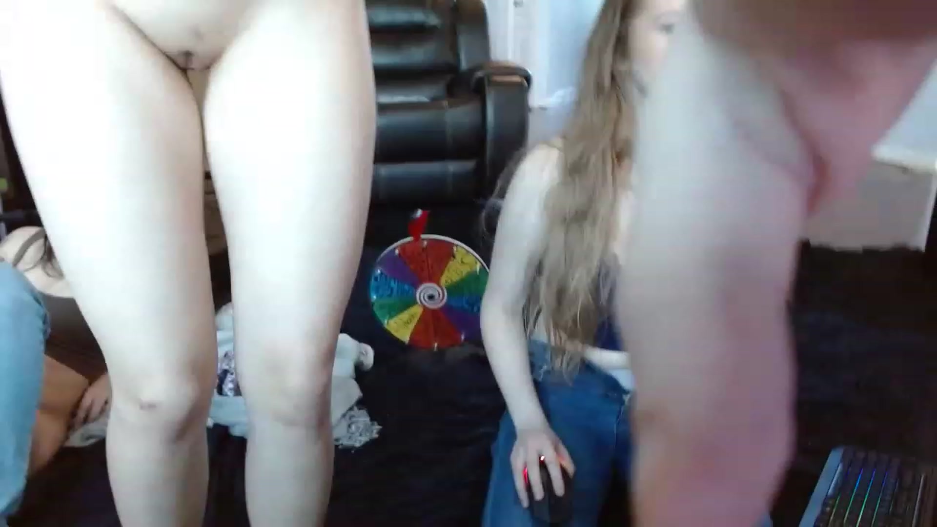 Gallery image thumbnail from Perkybunny's myfreecams stream on, 03/19/2023, 18:21 image 7 of 20