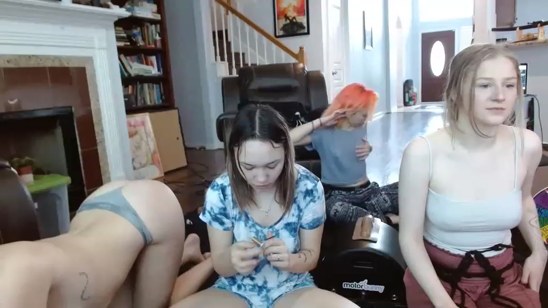 Gallery image thumbnail from Perkybunny's myfreecams stream on, 03/20/2023, 19:39 image 1 of 20