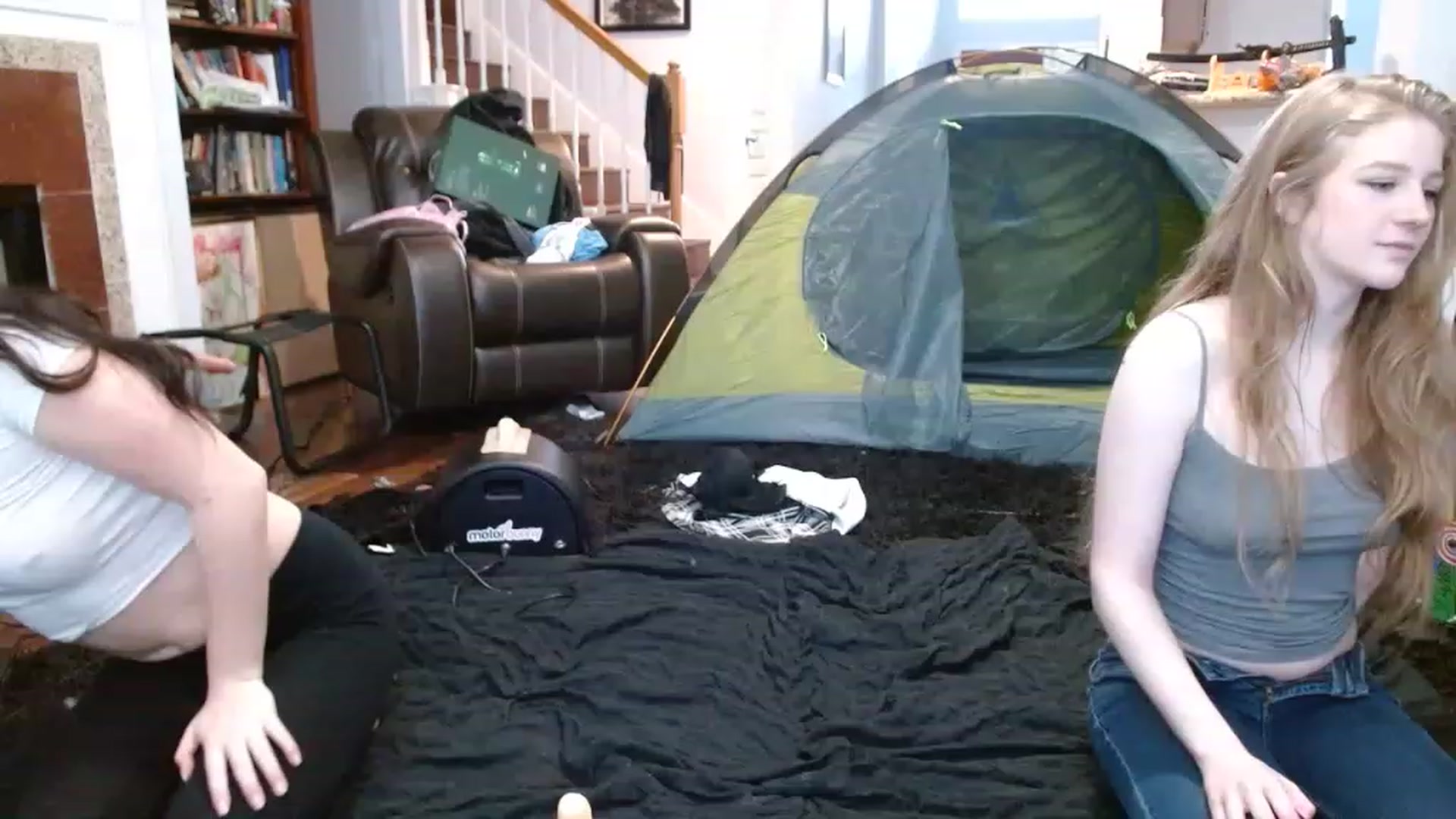 Gallery image thumbnail from Perkybunny's myfreecams stream on, 03/24/2023, 19:38 image 7 of 20