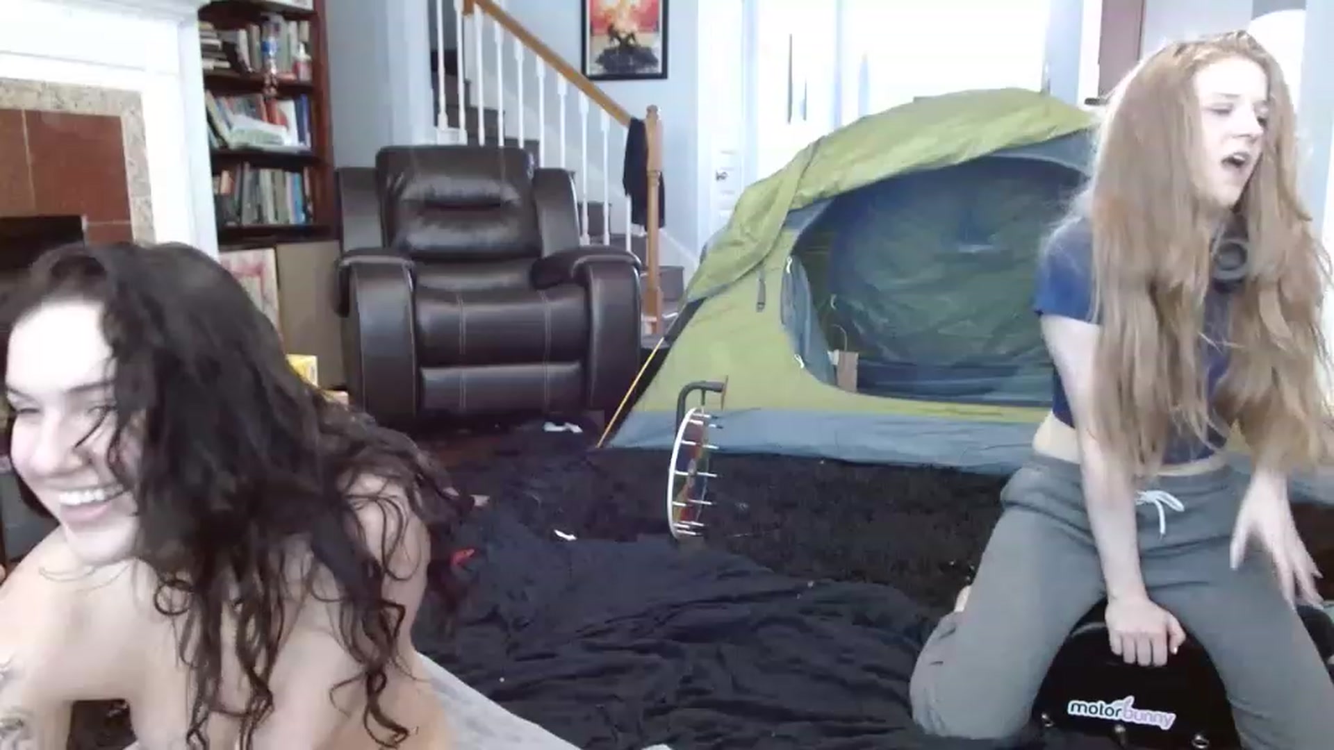 Gallery image thumbnail from Perkybunny's myfreecams stream on, 03/25/2023, 20:58 image 18 of 20