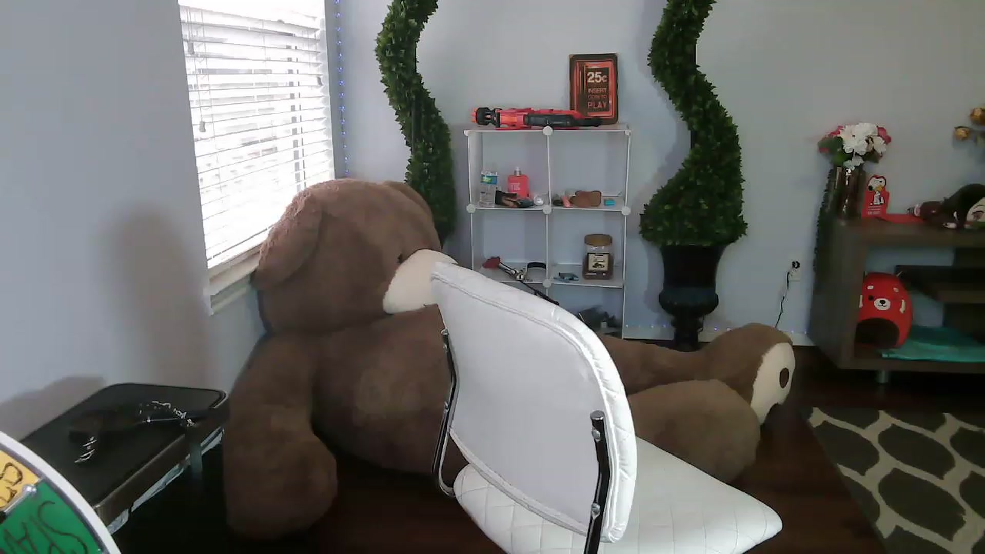 Gallery image thumbnail from Perkybunny's myfreecams stream on, 04/15/2023, 17:39 image 2 of 20