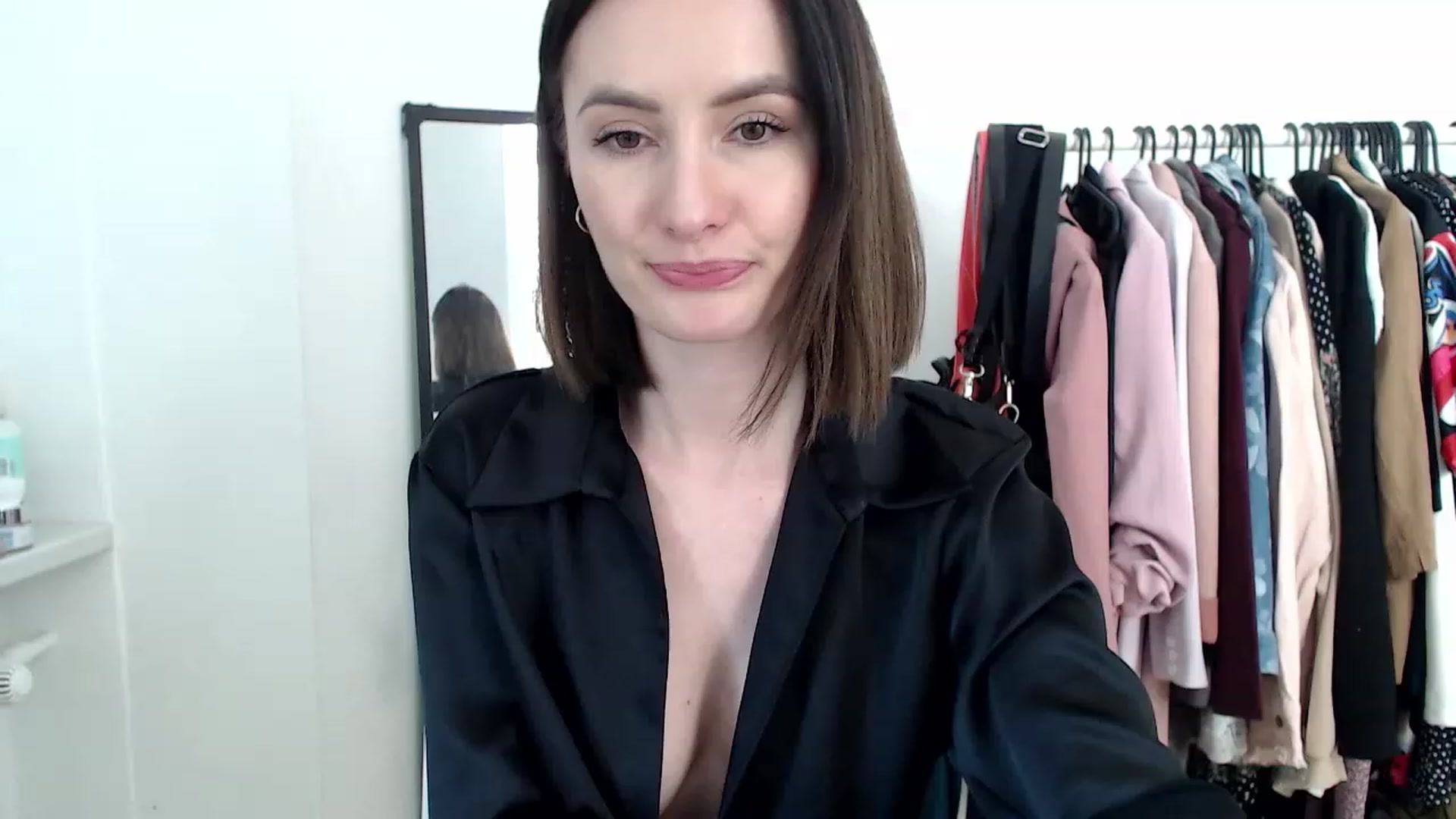 Gallery image thumbnail from PerlaBella's myfreecams stream on, 04/22/2023, 11:30 image 17 of 20