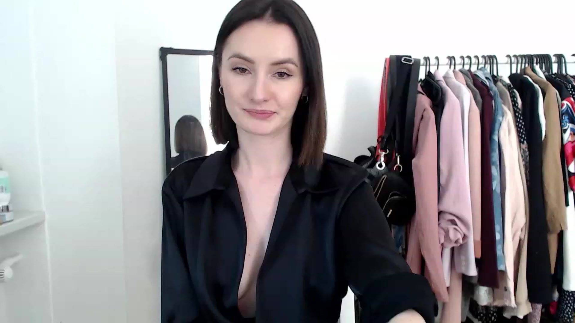Gallery image thumbnail from PerlaBella's myfreecams stream on, 04/22/2023, 11:30 image 14 of 20