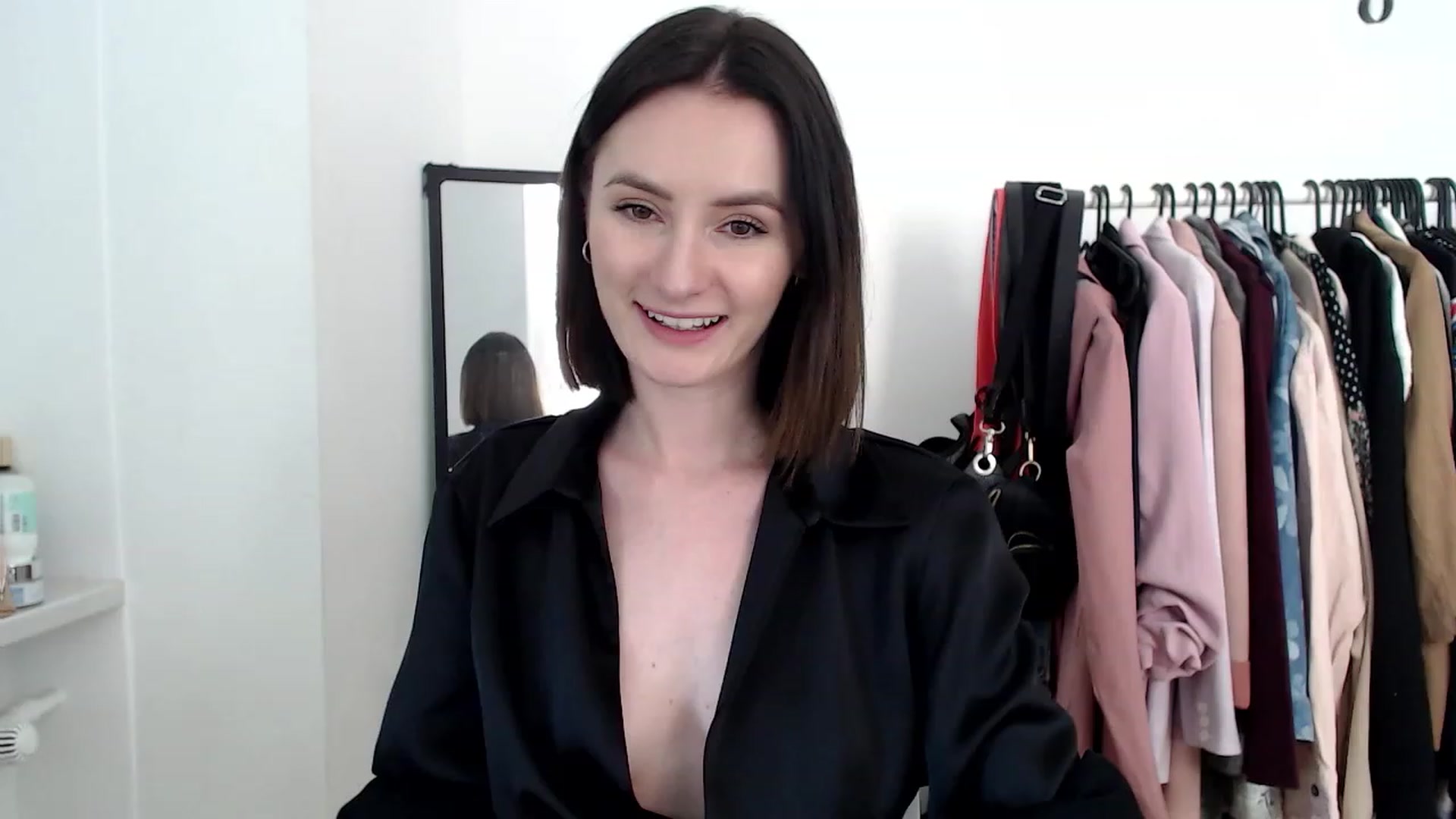 Gallery image thumbnail from PerlaBella's myfreecams stream on, 04/22/2023, 11:30 image 7 of 20