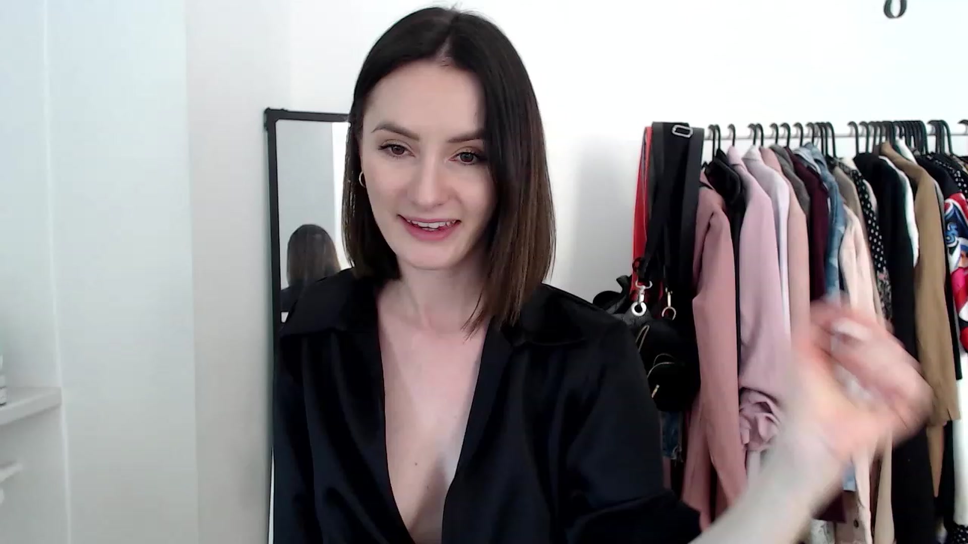 Gallery image thumbnail from PerlaBella's myfreecams stream on, 04/22/2023, 11:30 image 10 of 20